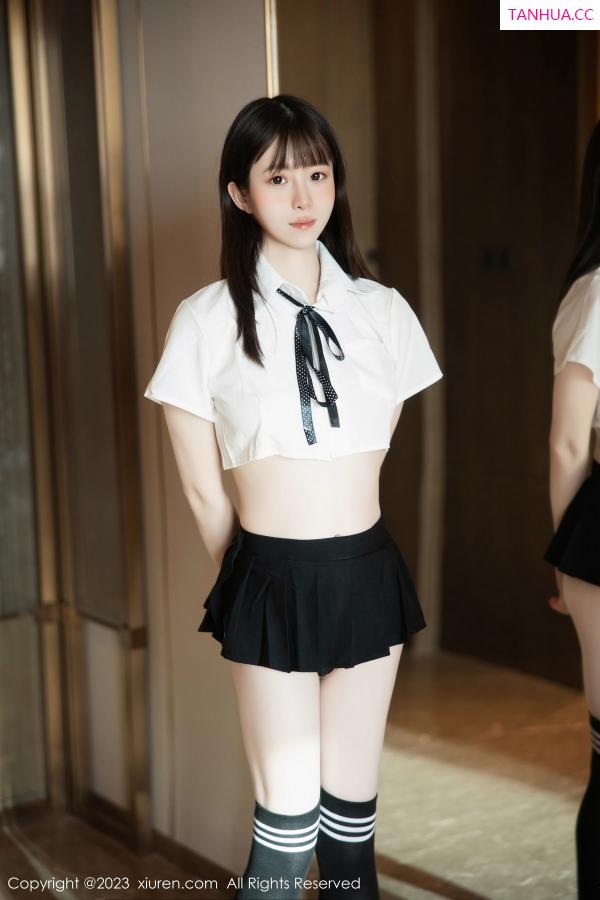   [XiuRen]高清写真图 2023.10.19 No.7534 林悠悠 清纯美腿第4张图片